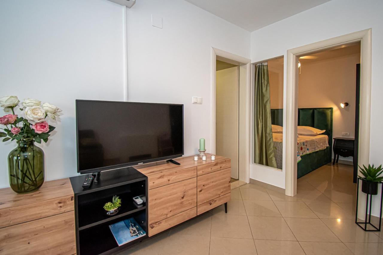 Beachfront Apartments Gabine Kastela Exterior photo