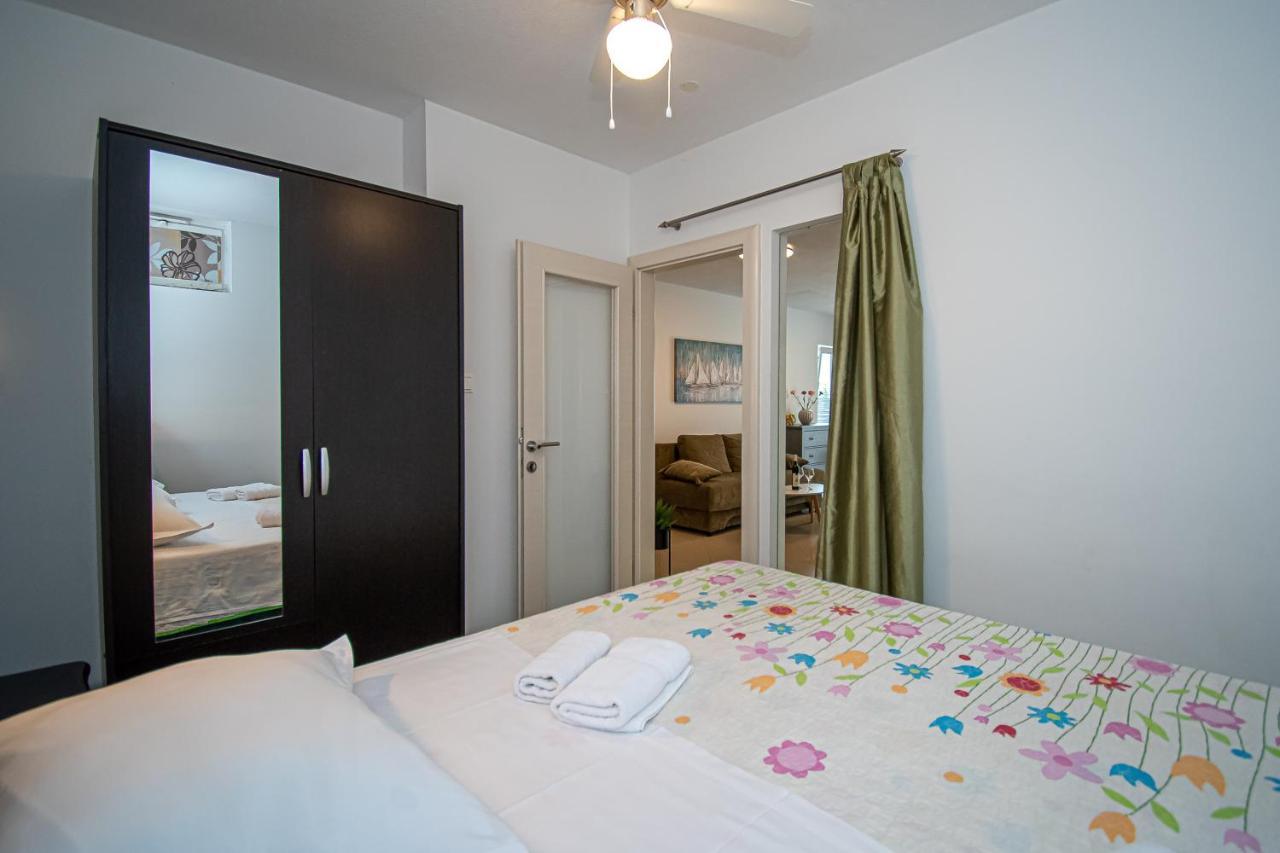 Beachfront Apartments Gabine Kastela Exterior photo