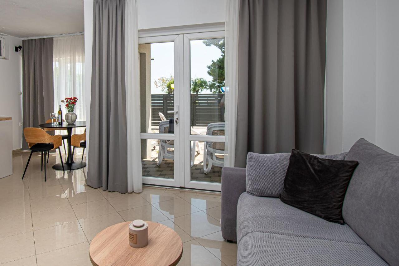 Beachfront Apartments Gabine Kastela Exterior photo