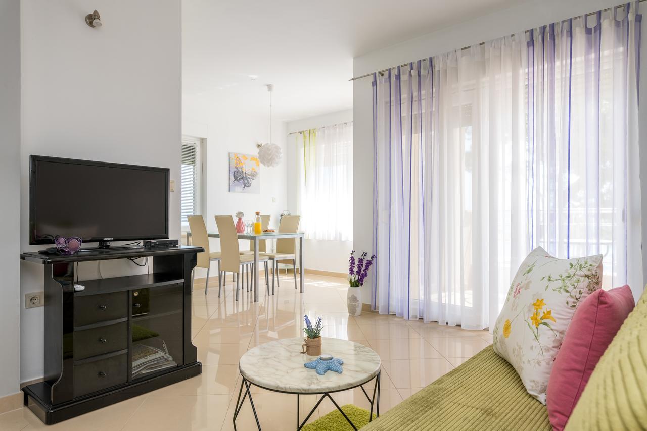 Beachfront Apartments Gabine Kastela Exterior photo