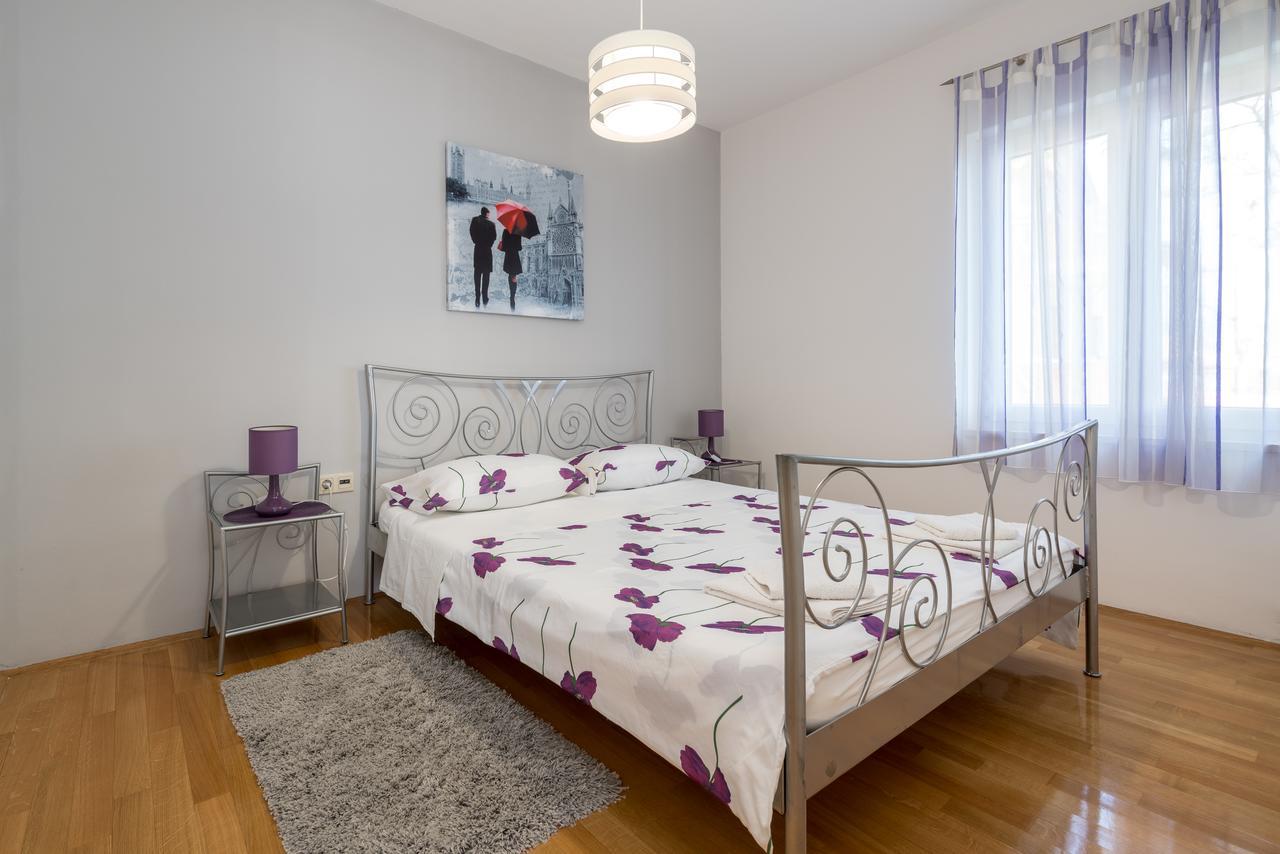 Beachfront Apartments Gabine Kastela Exterior photo