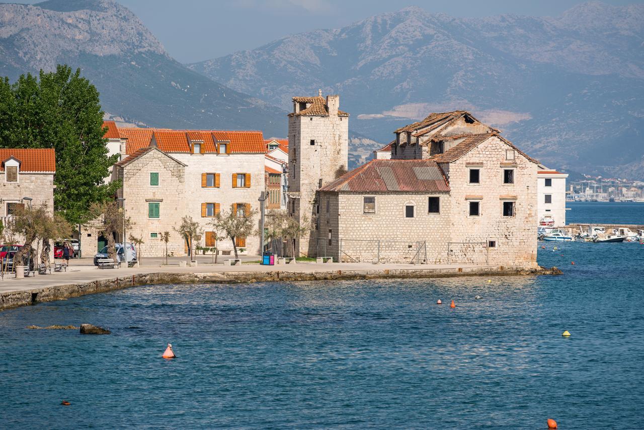 Beachfront Apartments Gabine Kastela Exterior photo