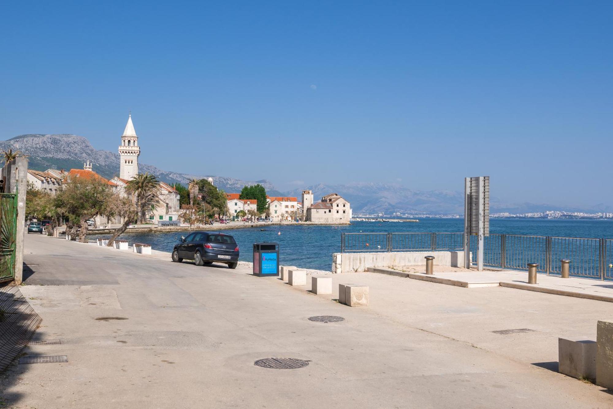 Beachfront Apartments Gabine Kastela Exterior photo