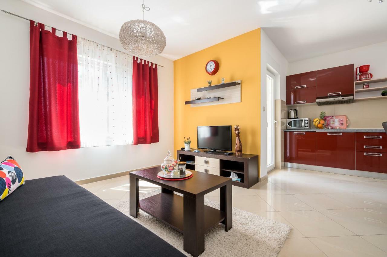 Beachfront Apartments Gabine Kastela Exterior photo
